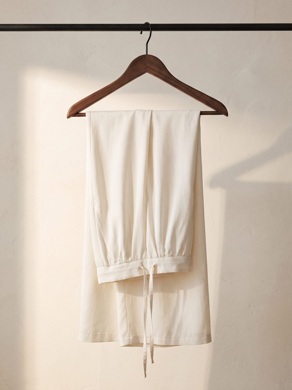 The Wide Drawstring Trouser — Ecru